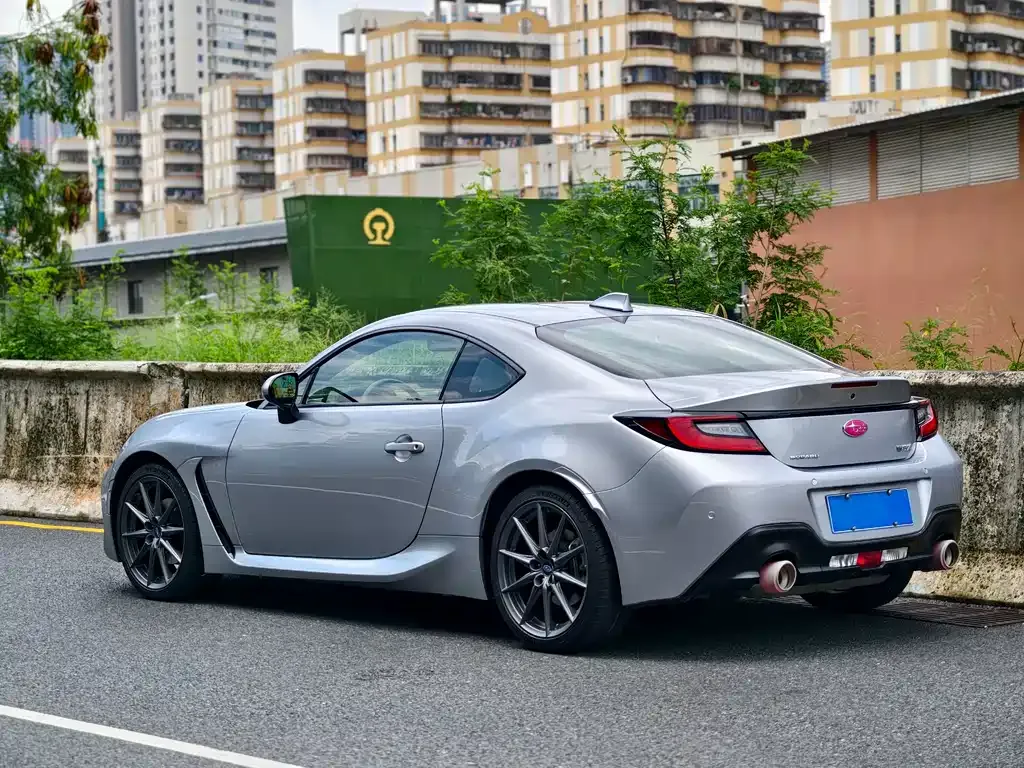 Subaru BRZ 2022 из CN, фото 10