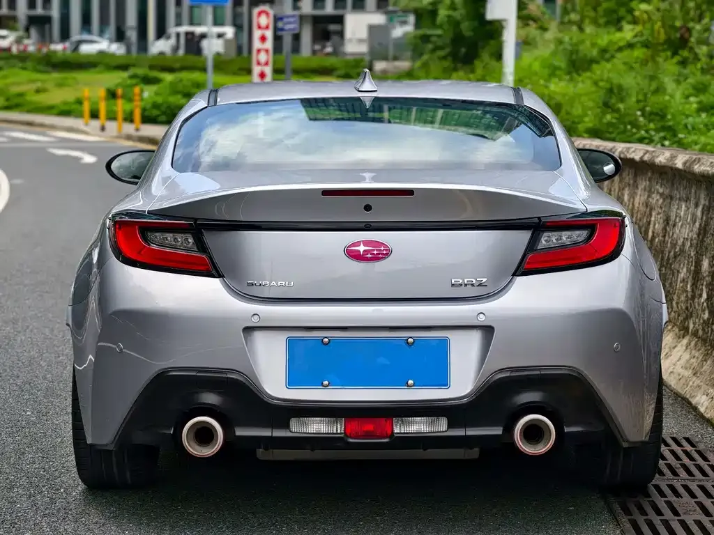 Subaru BRZ 2022 из CN, фото 2