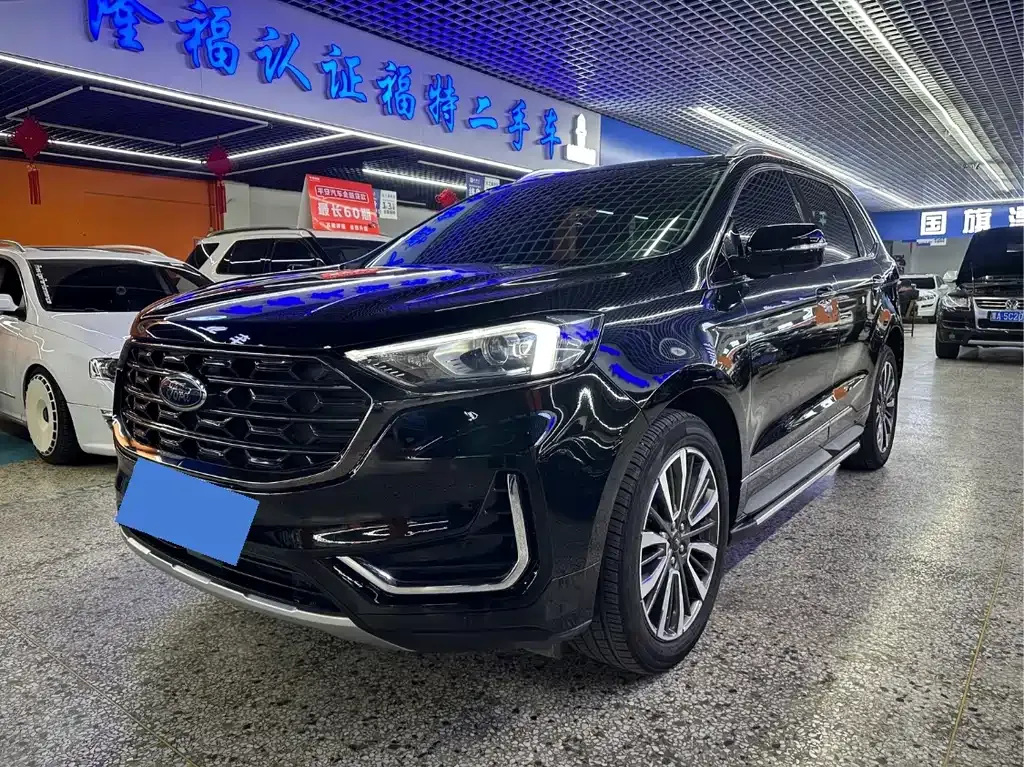 Ford Edge — фото 1
