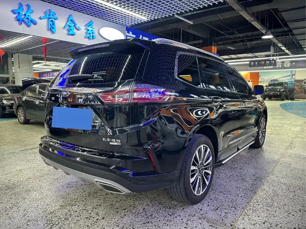 Ford Edge — фото 4
