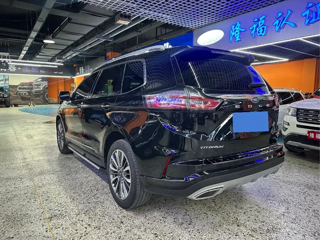 Ford Edge — фото 8
