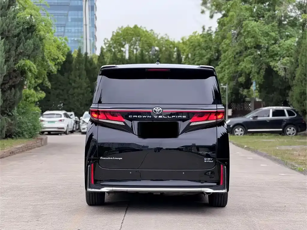 Toyota Vellfire — фото 4