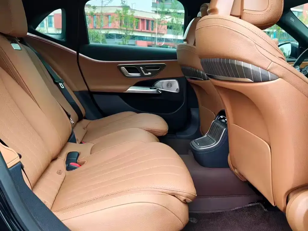Mercedes-Benz E-Class 2024 из CN, фото 5