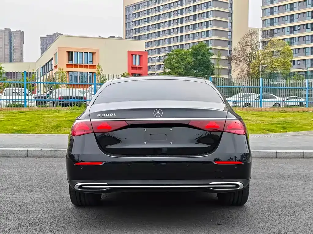 Mercedes-Benz E-Class 2024 из CN, фото 3
