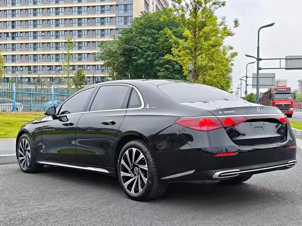 Mercedes-Benz E-Class 2024 из CN, фото 9