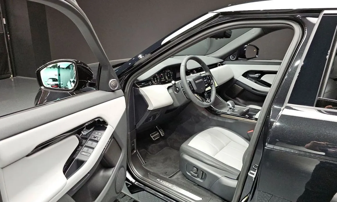 Land Rover Range Rover Evoque — фото 9