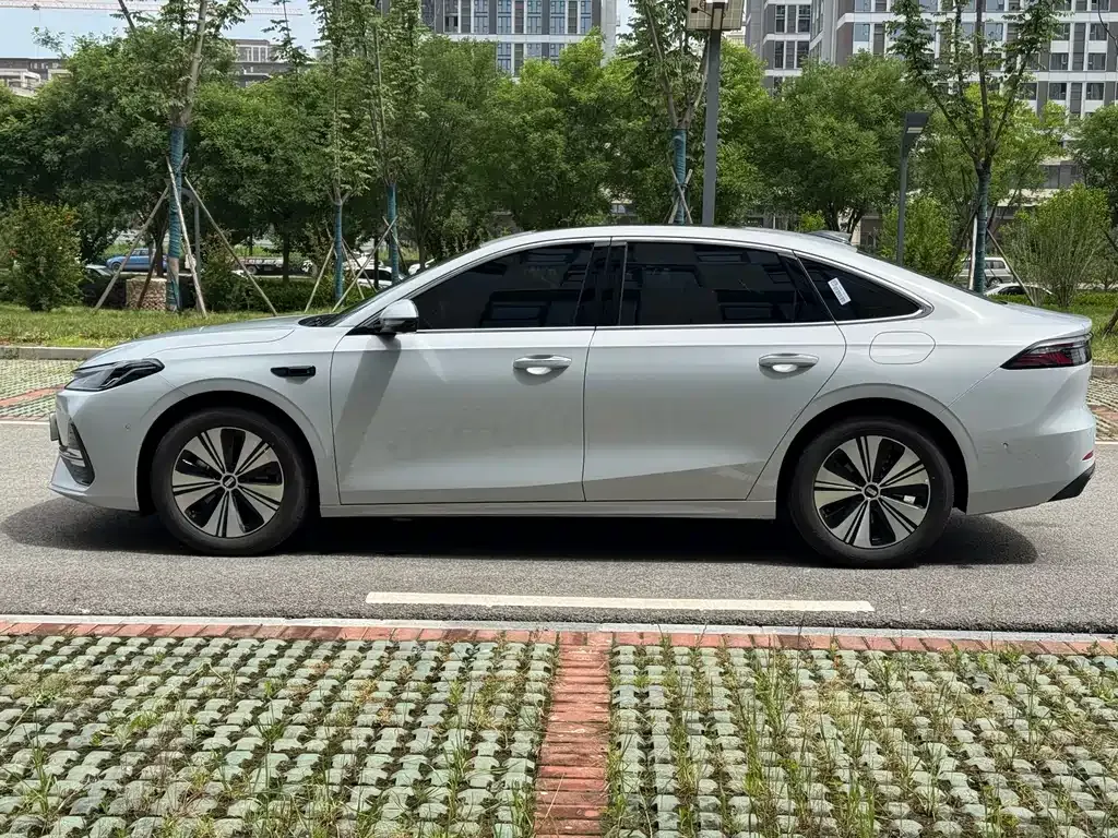 Geely 银河A7 EM — фото 8
