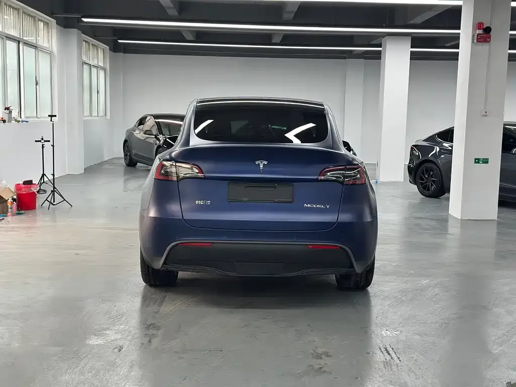 Tesla Model Y — фото 4