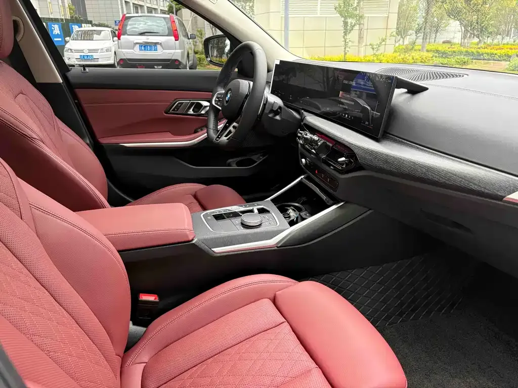BMW 3 Series 2025 из CN, фото 4