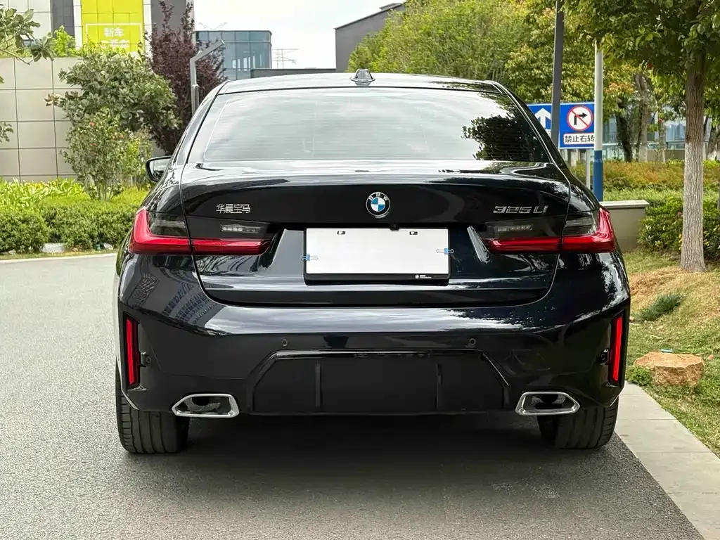 BMW 3 Series 2025 из CN, фото 2