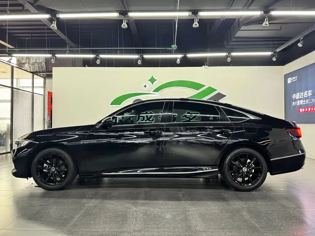 Honda Accord — фото 3