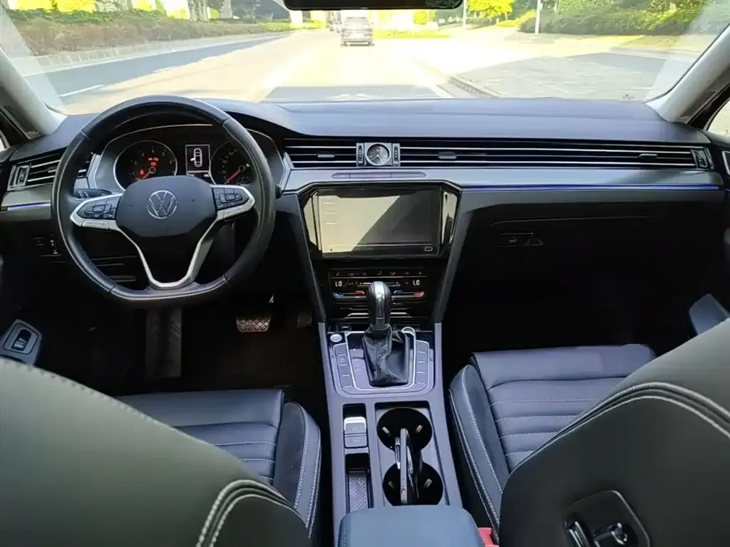 Volkswagen Magotan 2022 из CN, фото 8