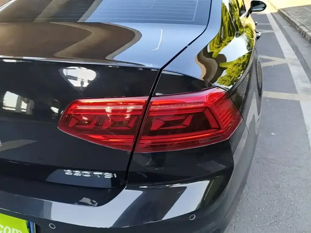 Volkswagen Magotan 2022 из CN, фото 3