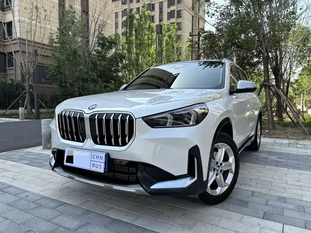BMW X1 — фото 1