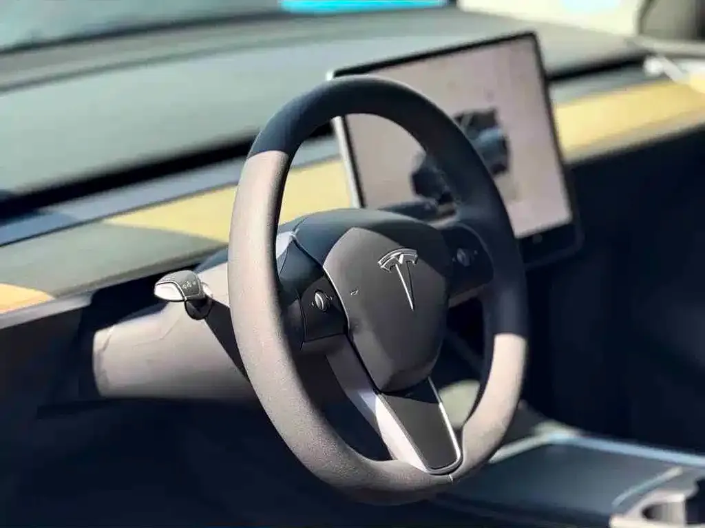 Tesla Model Y 2023 из CN, фото 2