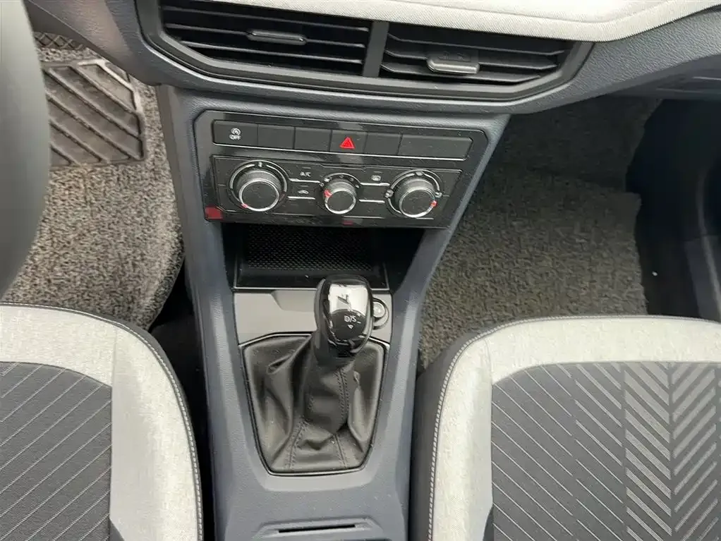 Volkswagen Tharu 2026 из CN, фото 10