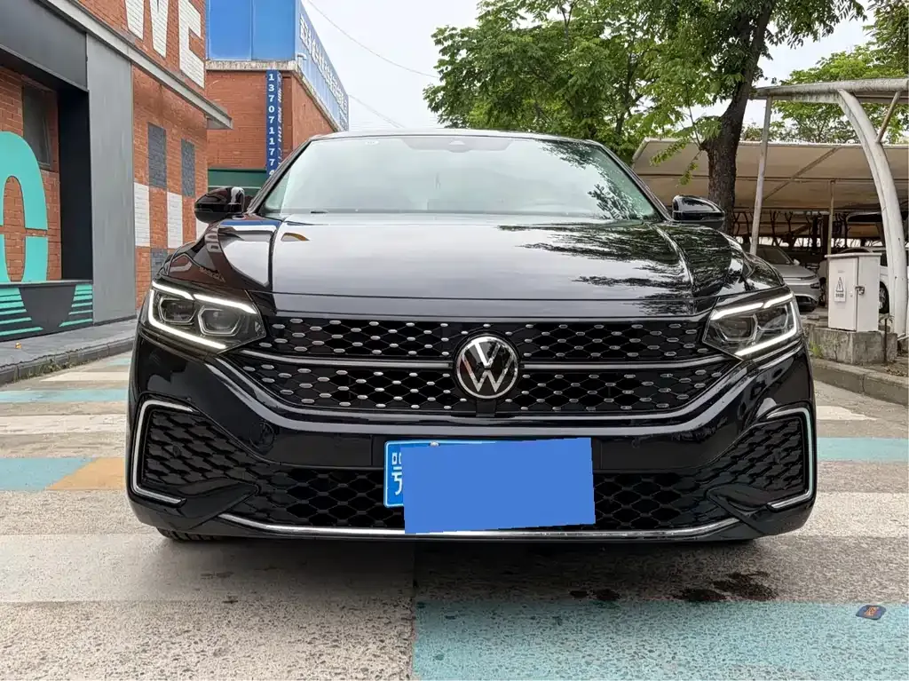 Volkswagen Passat — фото 4