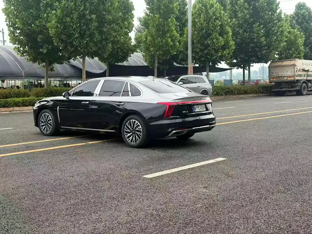 Hongqi H5 2024 из CN, фото 4