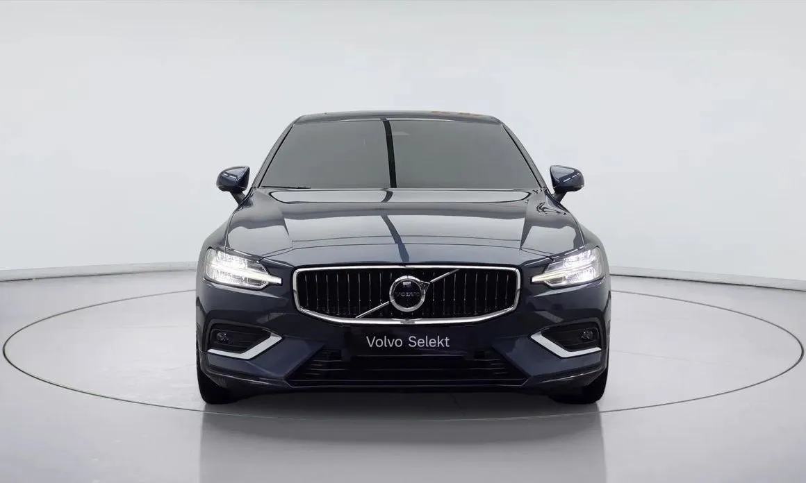 Volvo S60 2024 из KR, фото 3