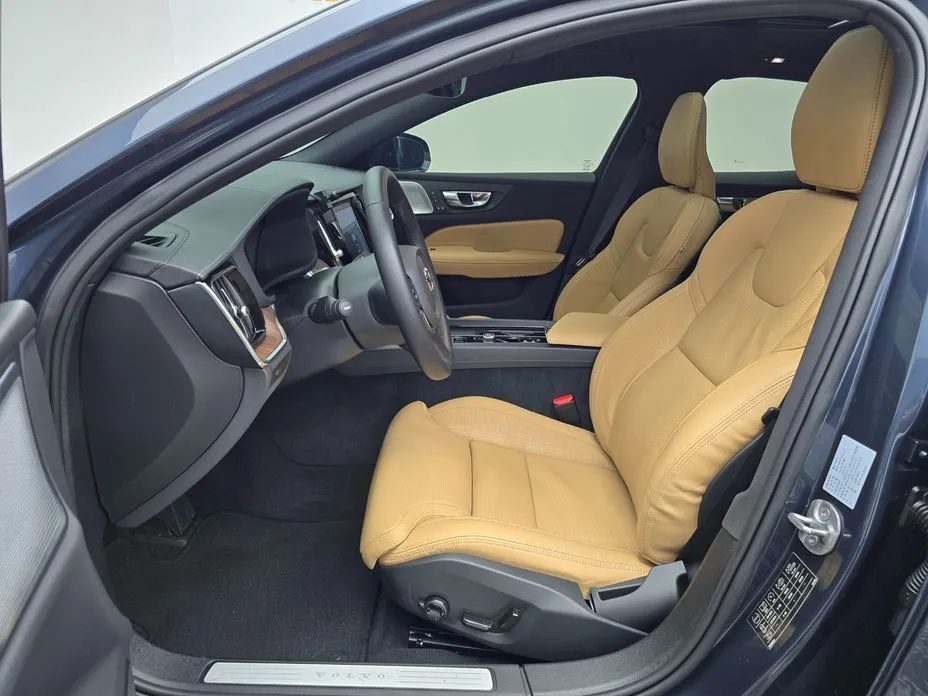 Volvo S60 2024 из KR, фото 7