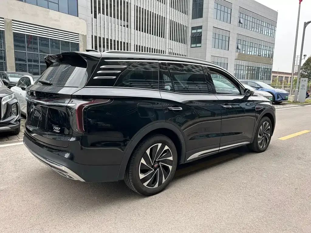 Hongqi HS7 PHEV — фото 5