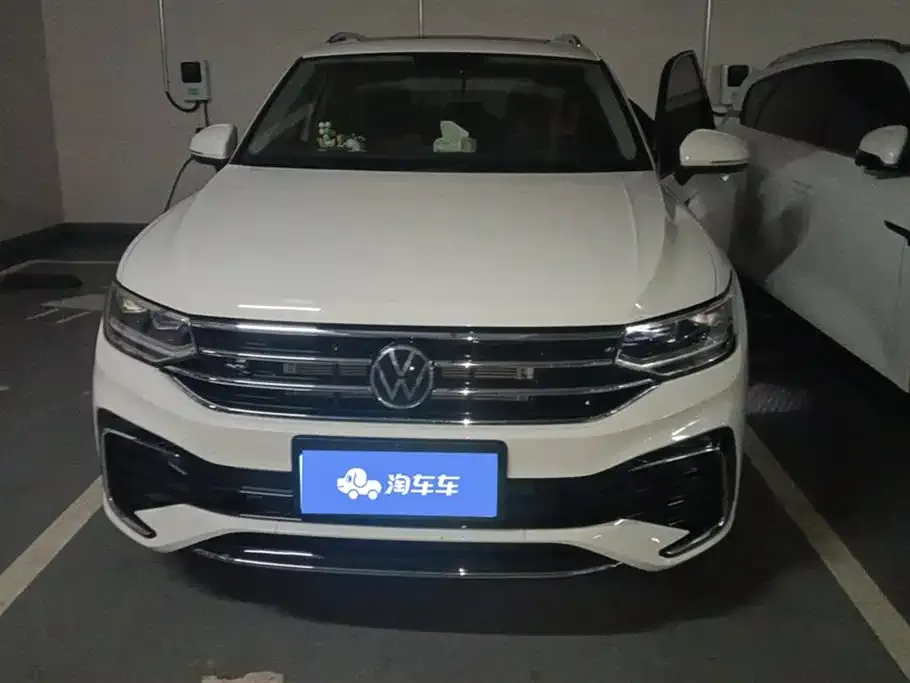 Volkswagen Tiguan L — фото 6
