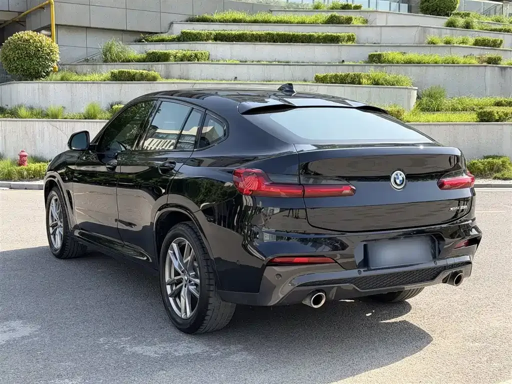 BMW X4 — фото 8