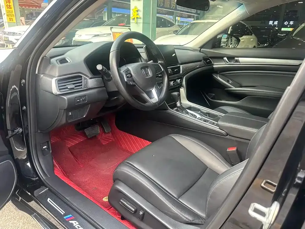 Honda Accord — фото 9