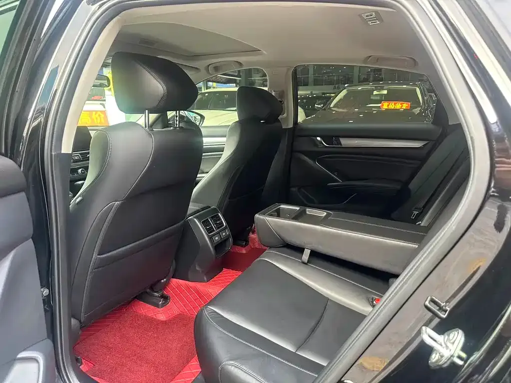 Honda Accord — фото 5