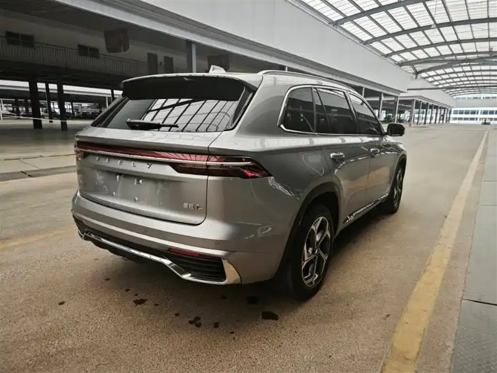 Geely Xingyue L — фото 9