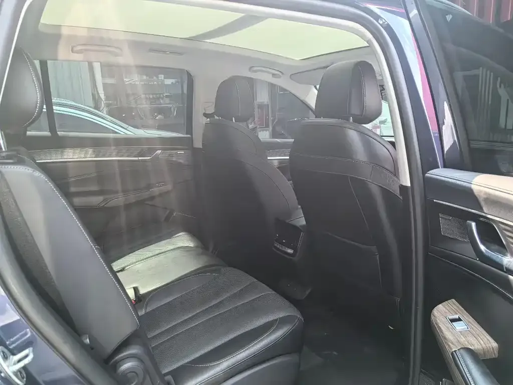 Roewe RX9 2024 из CN, фото 5