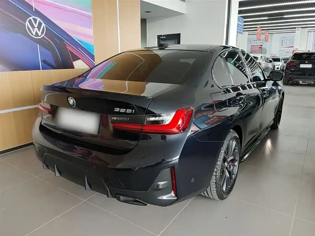 BMW 3 Series 2023 из CN, фото 3