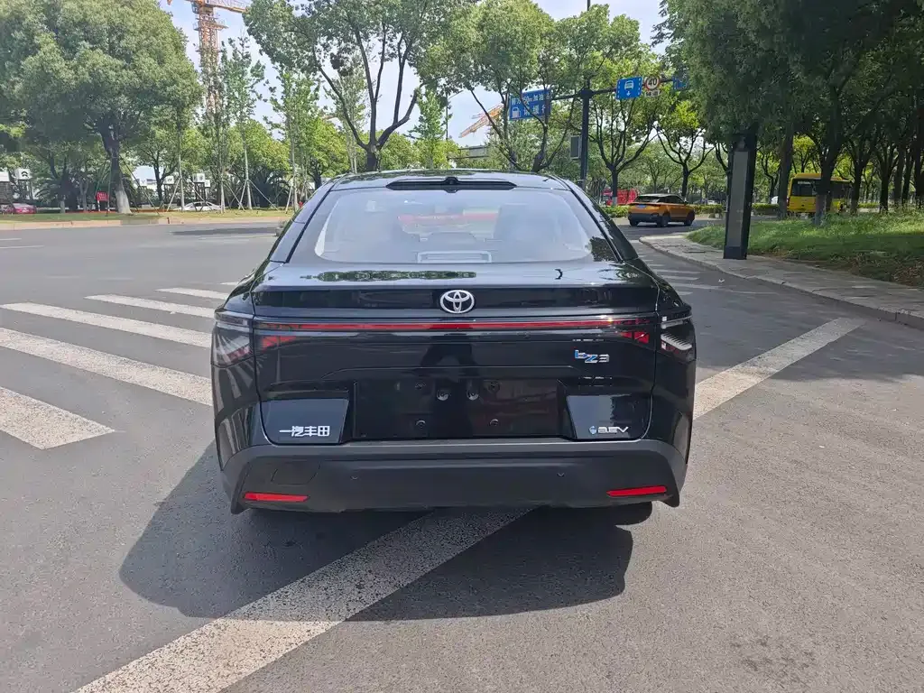 Toyota bZ3 2026 из CN, фото 7