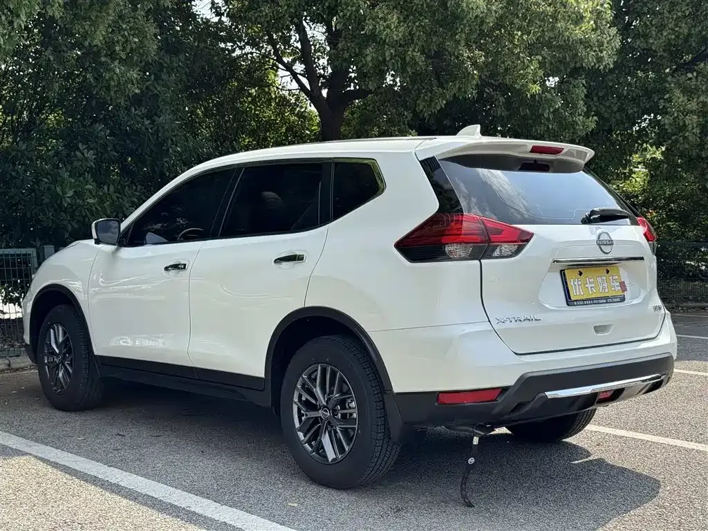 Nissan X-Trail — фото 10