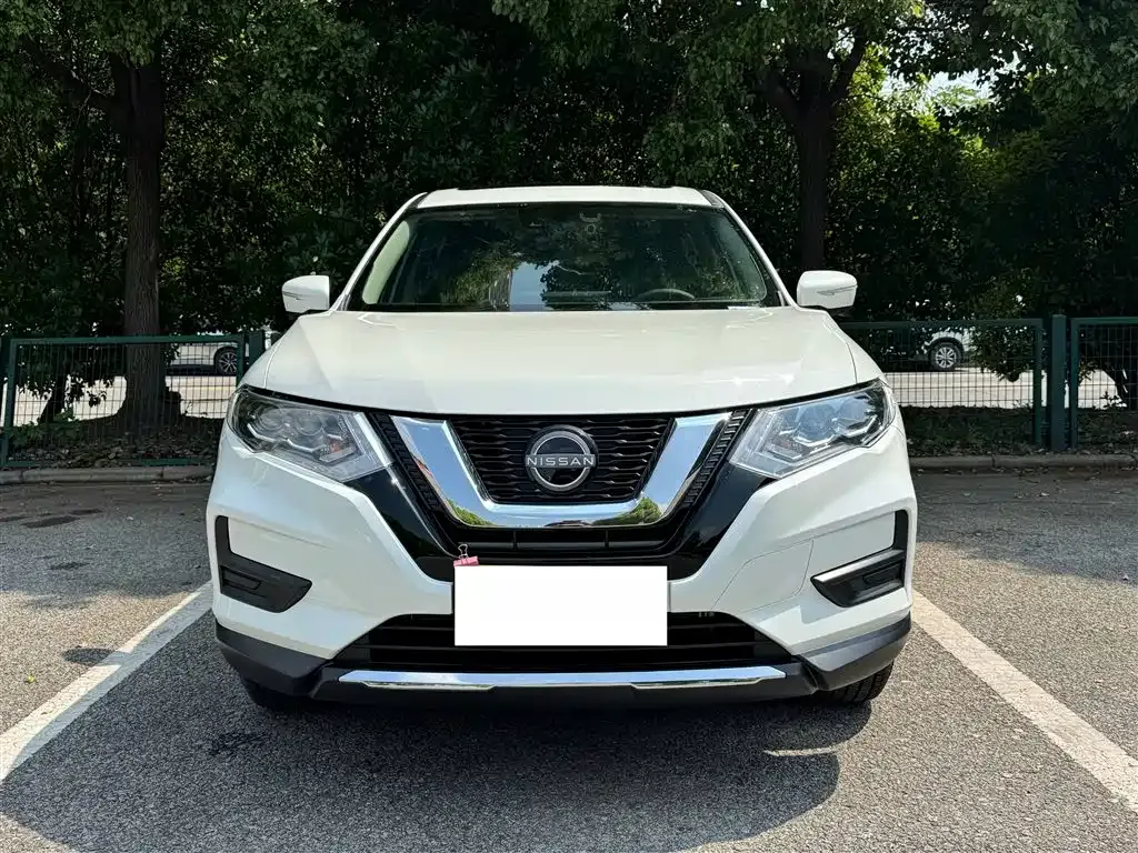Nissan X-Trail — фото 7