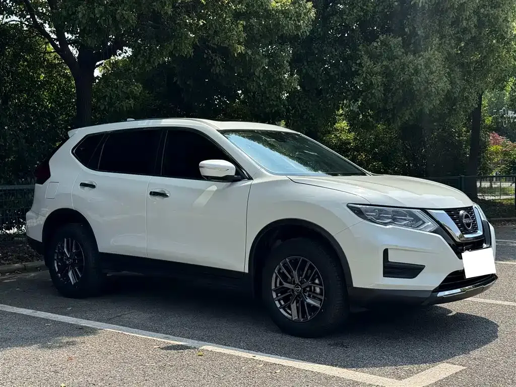 Nissan X-Trail — фото 8