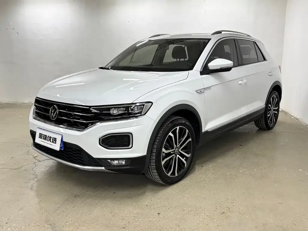Volkswagen T-Roc — фото 1
