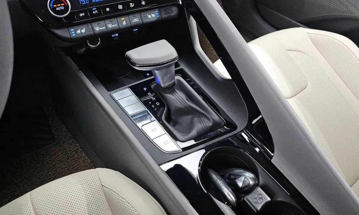 Hyundai AVANTE 2026 из KR, фото 2