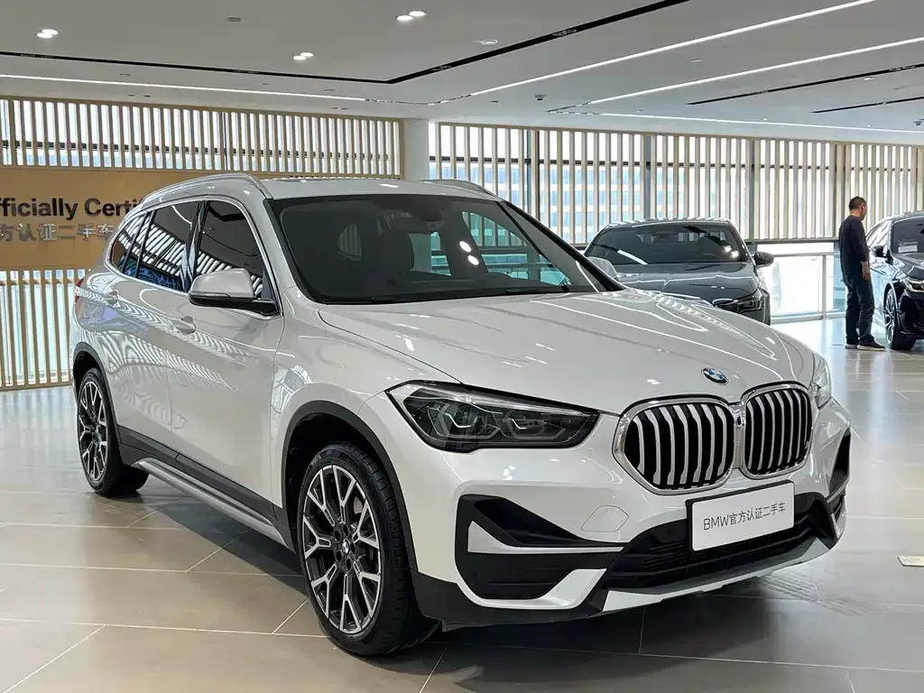 BMW X1 — фото 5