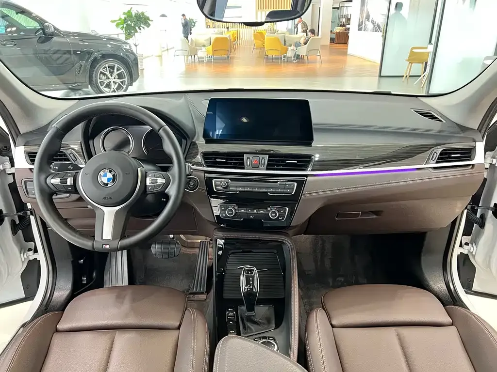 BMW X1 — фото 10