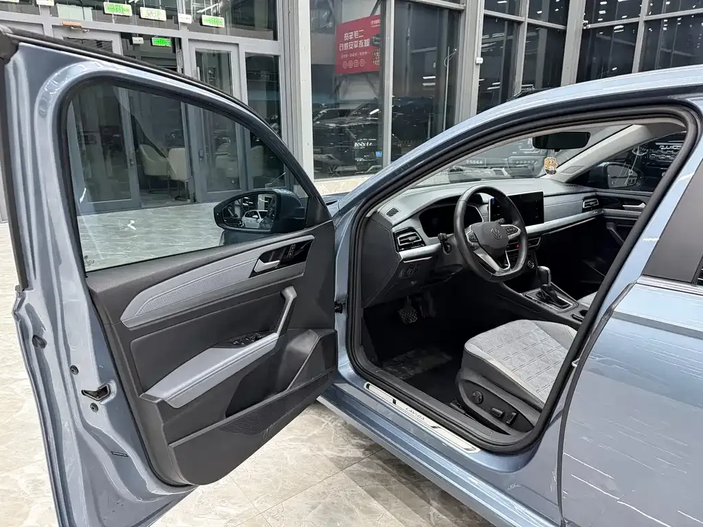 Volkswagen Lavida 2023 из CN, фото 4