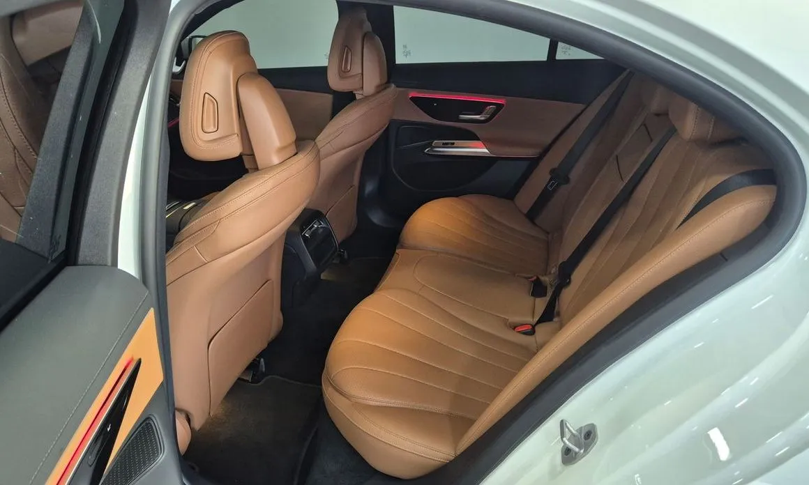 Mercedes-Benz E-Class 2025 из KR, фото 7