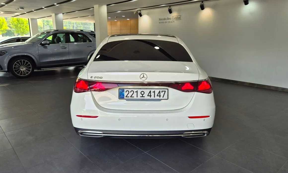 Mercedes-Benz E-Class 2025 из KR, фото 8