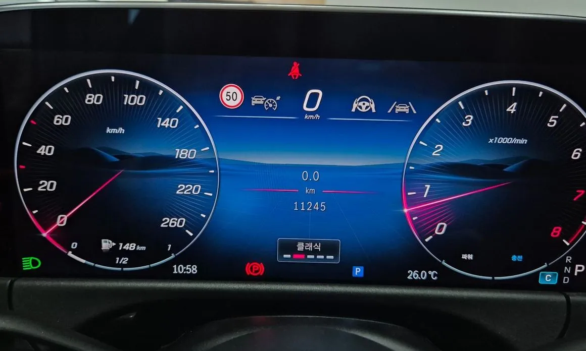 Mercedes-Benz E-Class 2025 из KR, фото 2