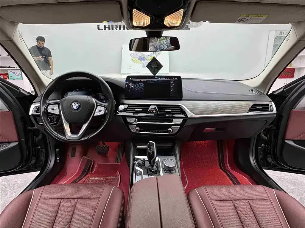 BMW 5 Series New Energy — фото 10