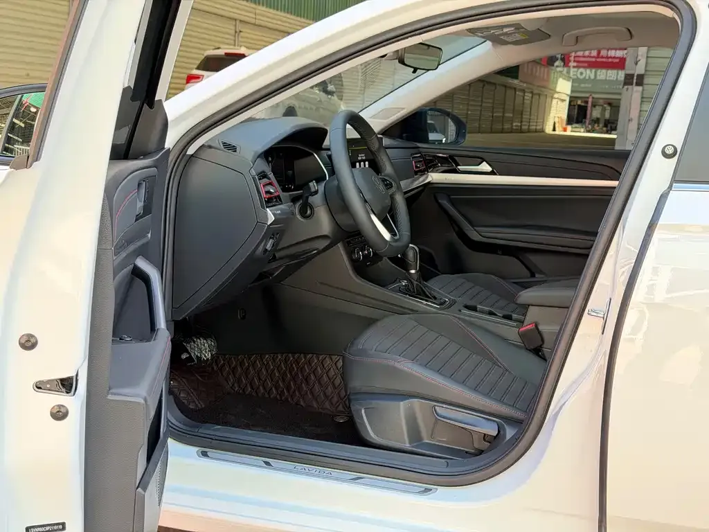 Volkswagen Lavida 2023 из CN, фото 5