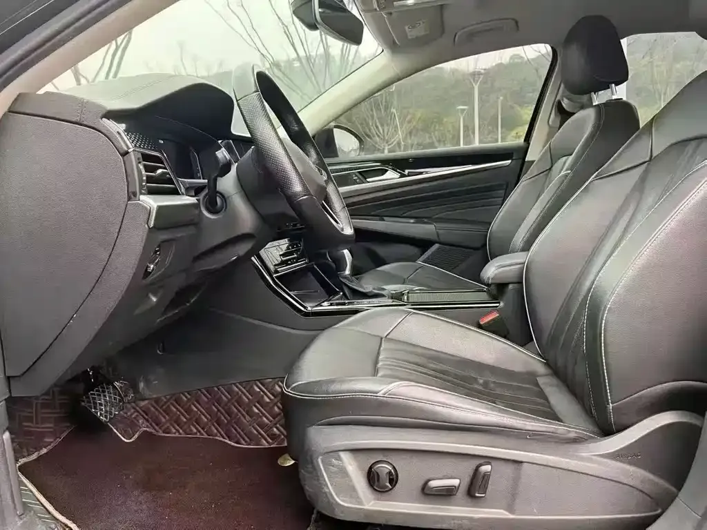 Volkswagen Passat 2022 из CN, фото 3