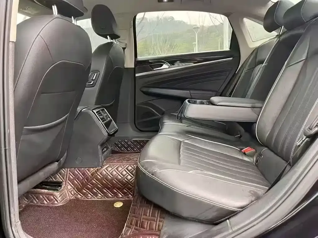 Volkswagen Passat 2022 из CN, фото 4