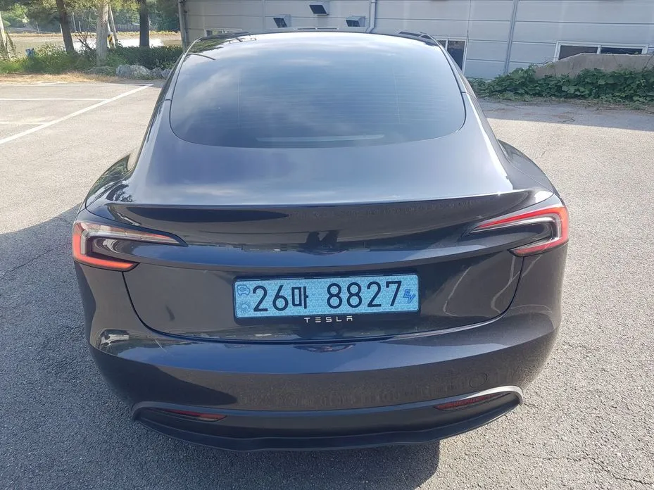 Tesla Model 3 — фото 5