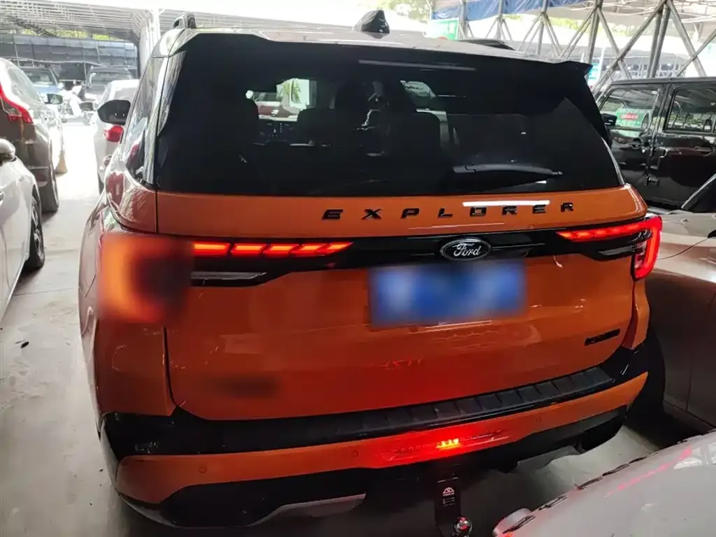 Ford Explorer 2024 из CN, фото 5